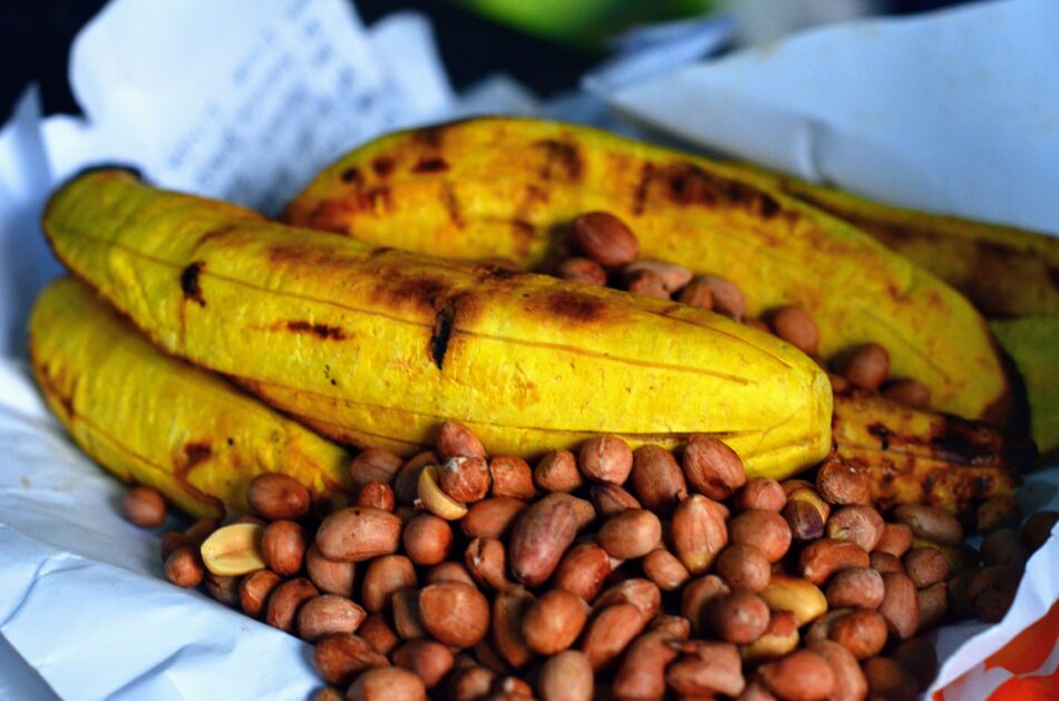 Roasted Plantain with Roasted Peanut